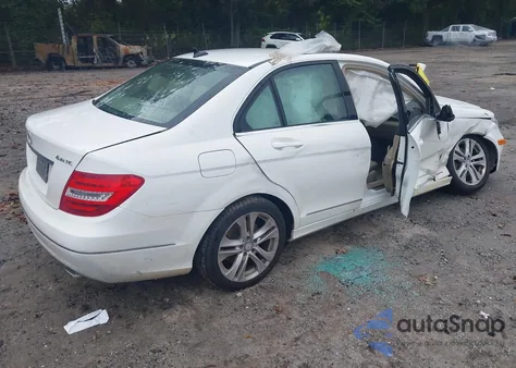 2013 Mercedes-Benz C 300 Luxury 4Matic from USA, damaged, VIN WDDGF8AB8DA882584